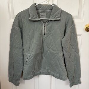 Abercrombie & Fitch Quilted Quarter-Zip Pullover in Muted Sage